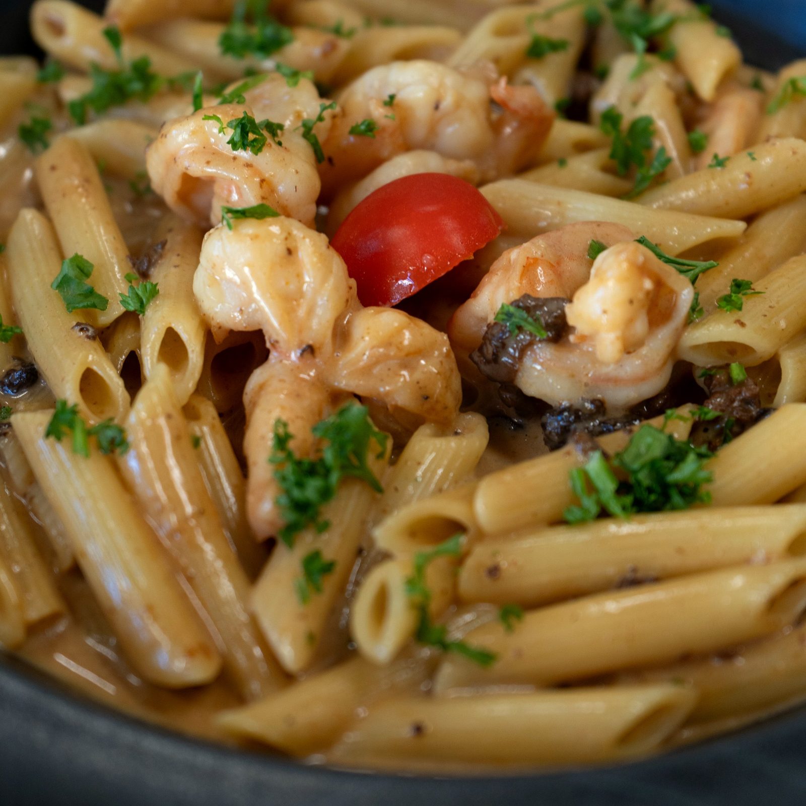 Penne aux crevettes et tomate cerise